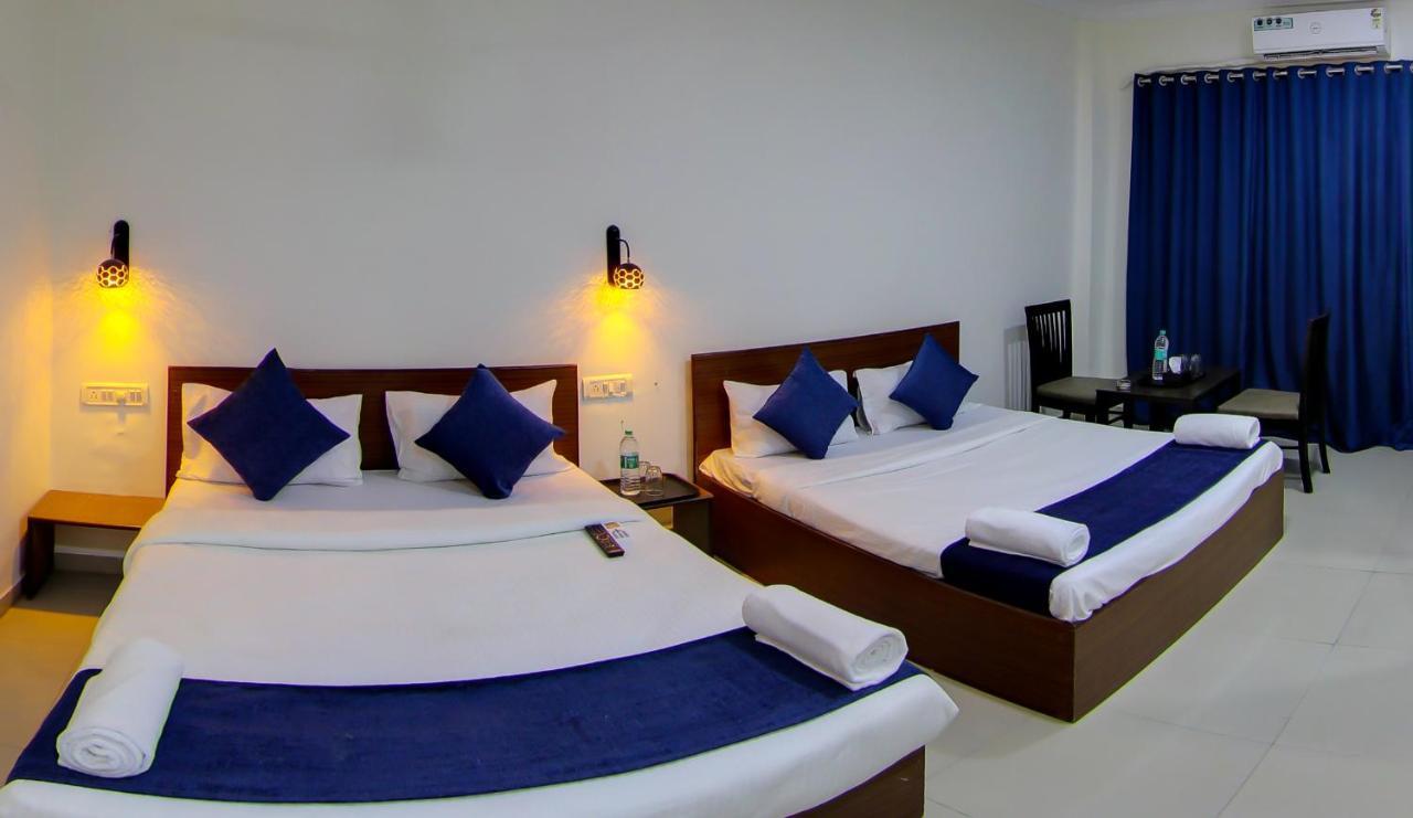 Hotel Rain Sky Inn Lonavala Buitenkant foto