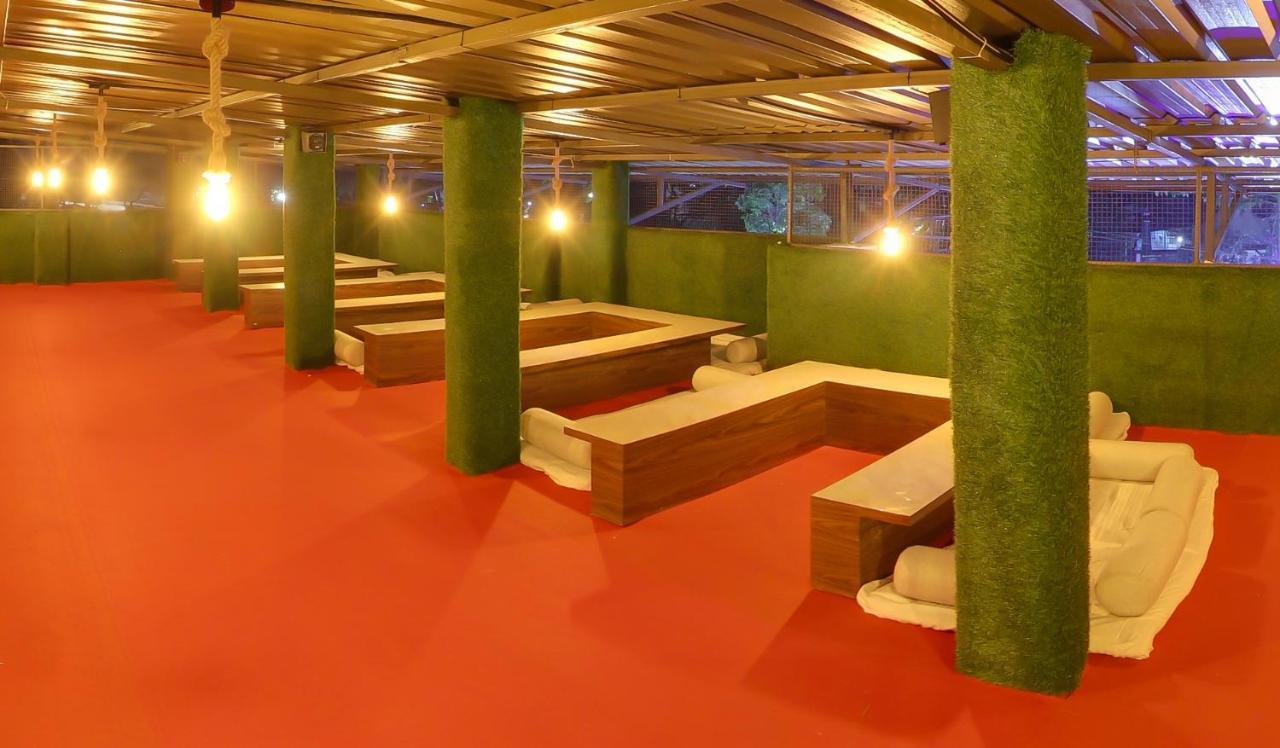 Hotel Rain Sky Inn Lonavala Buitenkant foto